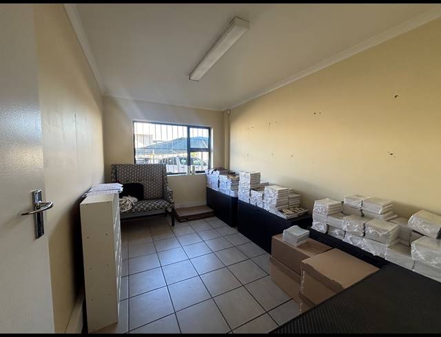 1,958M² WAREHOUSE TO LET IN SAXENBURG PARK 2